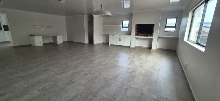5 Bedroom Property for Sale in Myburgh Park Western Cape